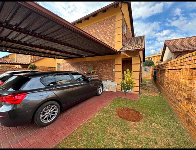 3 BEDROOM CLUSTER FOR SALE IN GLEN MARAIS